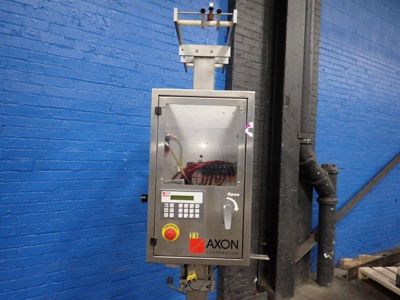 AXON CORPORATION SLEEVE LABEL APPLICATOR  -  EZ-100