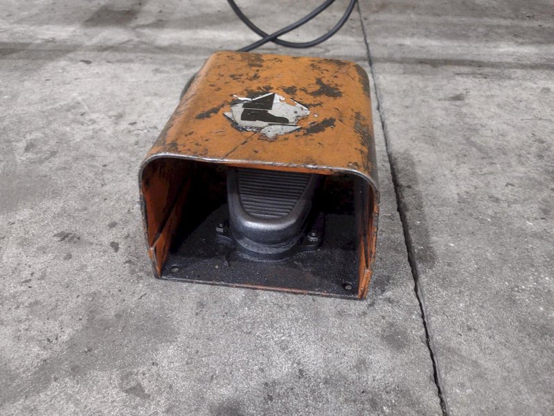 10 TON SUNNEN MODEL #BP-10 BENCH TOP HYDRAULIC PRESS, 115 VOLT: STOCK #23364