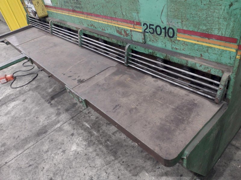 10&#039; X 1/4&quot; ACCURPRESS MODEL #825010 LP HYDRAULIC SHEAR: YOBRO #24451