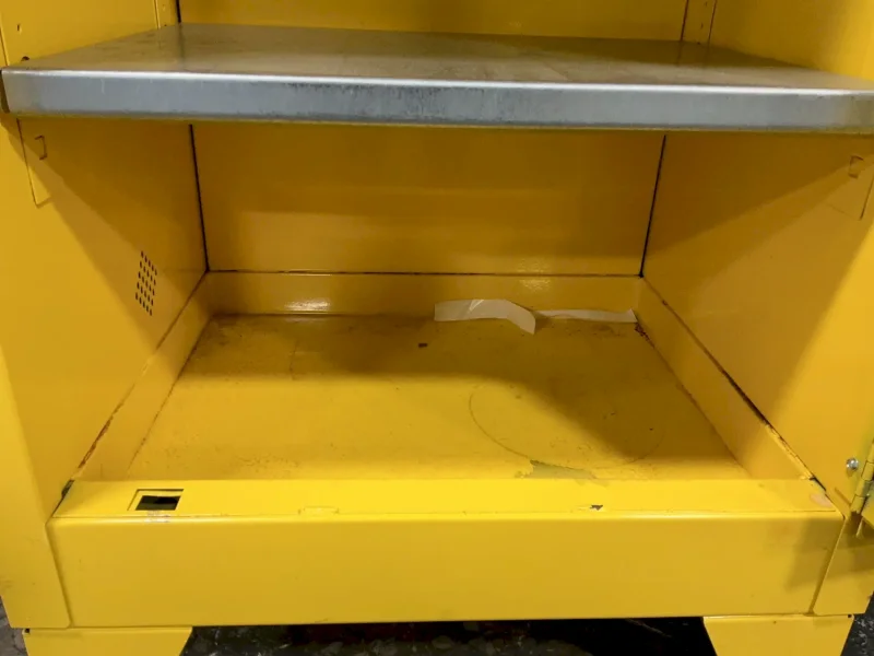 EAGLE 12 GALLONS FLAMMABLE LIQUID STORAGE CABINET  -  1925LEGS