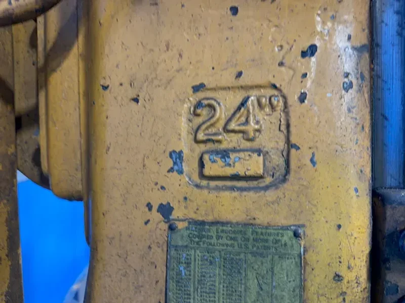 CINCINNATI BICKFORD 24" DRILL PRESS