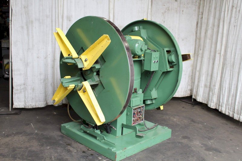 4000 LB x 12" AUTOMATIC FEED DOUBLE END COIL REEL: STOCK #72177