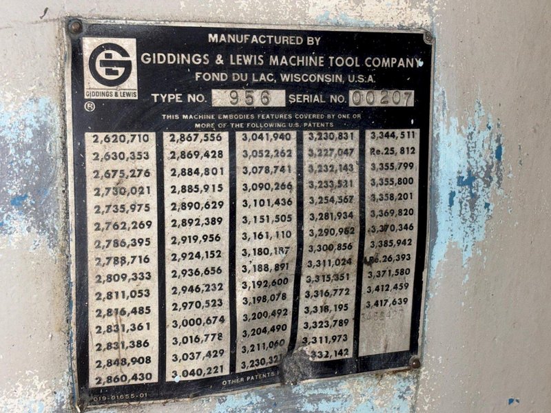 8&#039; ARM x 19&quot; GIDDINGS &amp; LEWIS MODEL #956-CHIPMASTER RADIAL ARM DRILL ON 360° T-SLOTTED BASE: STOCK #23539