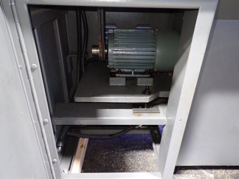 VICTOR 18" X 12" LATHE  -  618 EVS