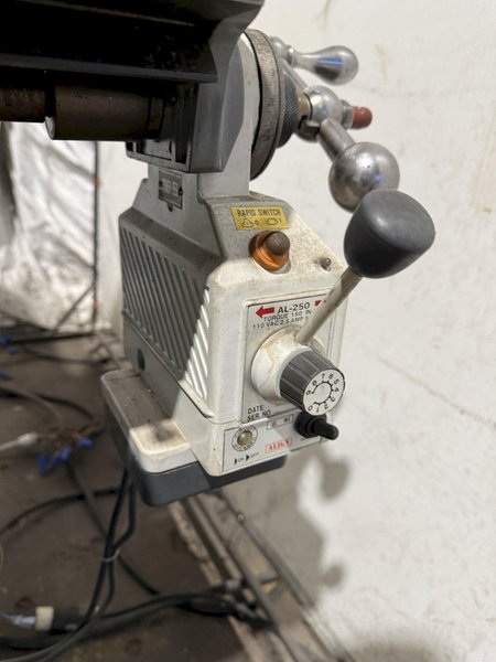 1.5 HP BRIDGEPORT SERIES 1 VERTICAL KNEE MILL. STOCK # 1214925