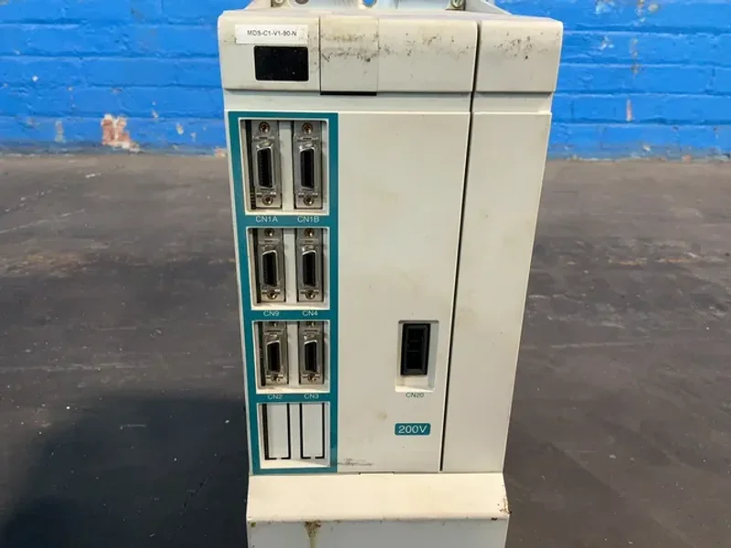 MITSUBISHI SERVO DRIVE UNIT  -  MDS-C1-V1-90-N