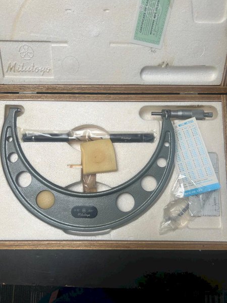 Mitutoyo Micrometer (103-186) OM-10"