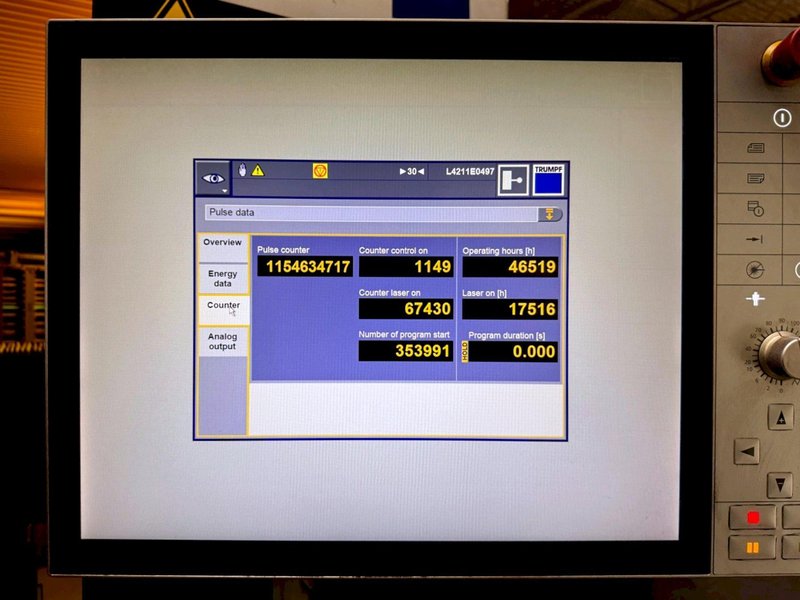 Trumpf TruLaser 3040 4kW Fiber Laser w/ LiftMaster Compact Load/Unload System