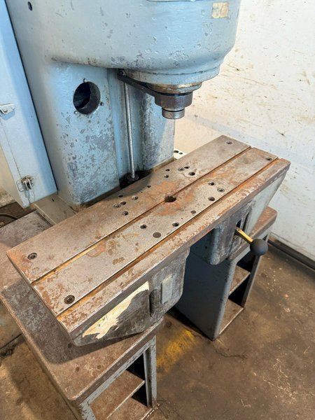 6 TON DENISON MULTIPRESS HYDRAULIC PRESS. STOCK # 1214025.