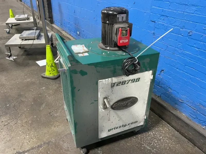 GRIZZLY INDUSTRIAL 1.5 HP DUST COLLECTOR   -  T28798