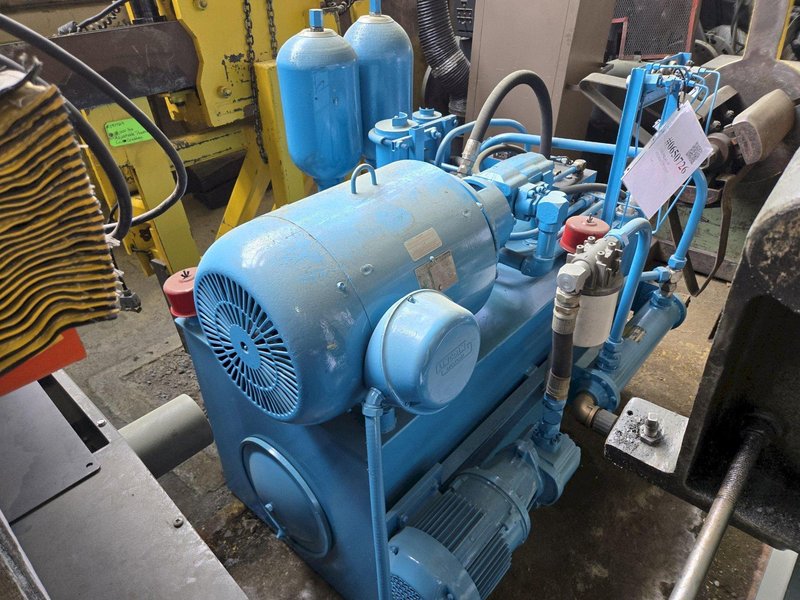 3000 PSI 40 HP 30" X 58.5" HYDRAULIC UNIT. STOCK # 0650726