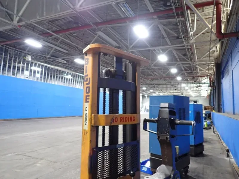 BIG JOE 3000 LBS ELECTRIC PALLET JACK   -  PDM-30-106
