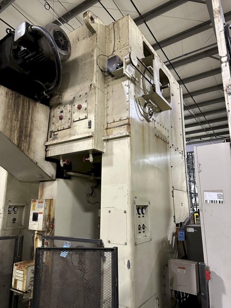 440 TON KOMATSU SSSC STAMPING PRESS