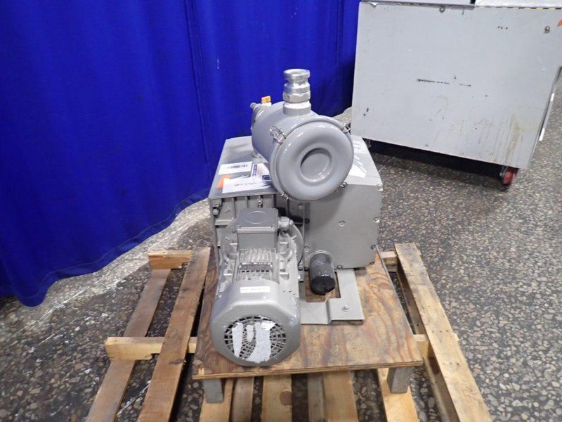 BECKER 165/198 M^3/H VACUUM PUMP  -  U5.16610-03