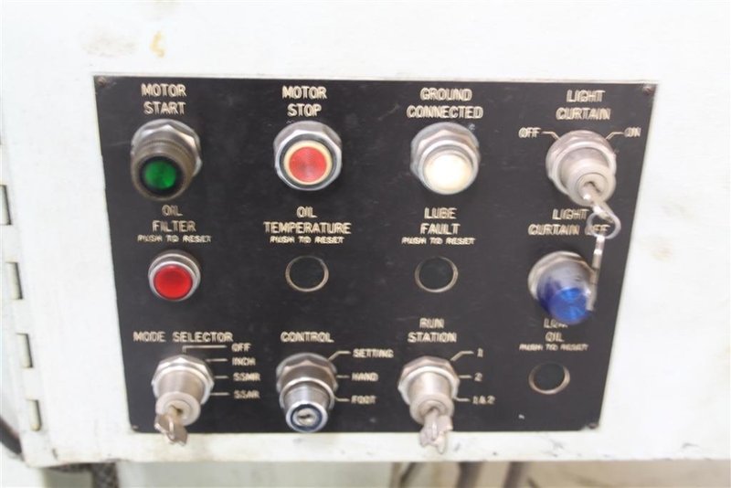 135 X 10' PACIFIC FABRI-FORMER II HYDRAULIC PRESS BRAKE: STOCK #61118