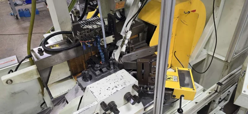 Sanmei THI-10FR Thread Roller w/SBT Stud Feeding Unit - 2 of 2