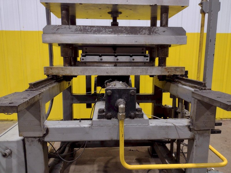 22" PNEUMATIC CUTOFF SHEAR &amp; PRESS WITH ACCELORATOR: STOCK #19539