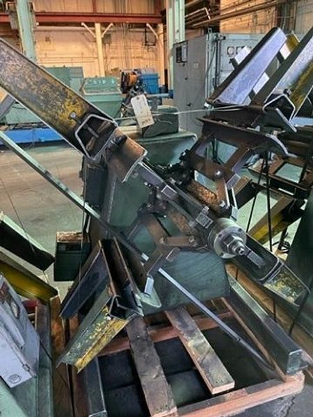 4000 LBS x 18” MECON SERIES 40 SINGLE MANDREL UNCOILER