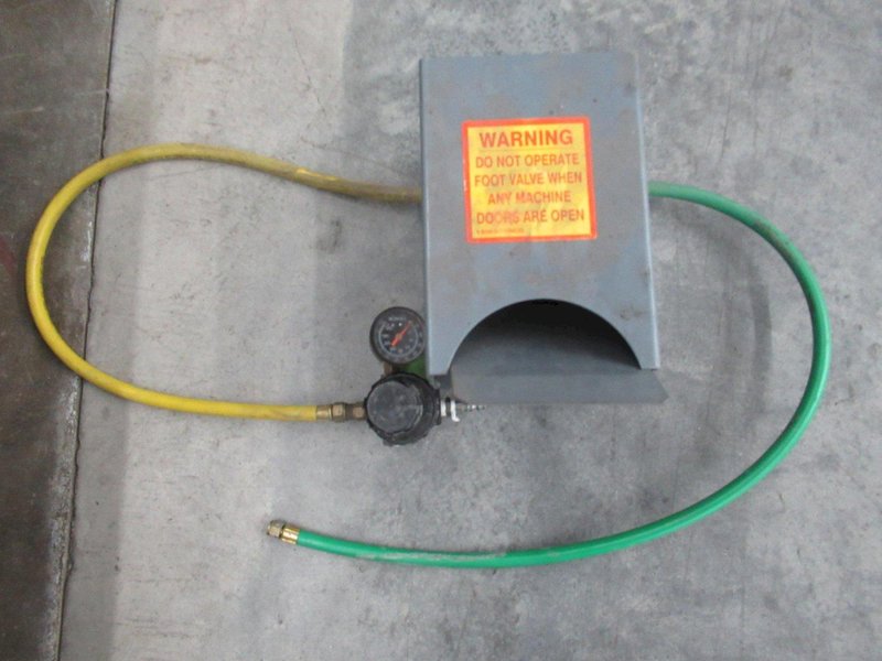 Trinco Dry-Blast Cabinet with BP2 Reclaim Unit