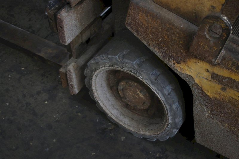 3700 LBS YALE GAS FORKLIFT: STOCK #75160