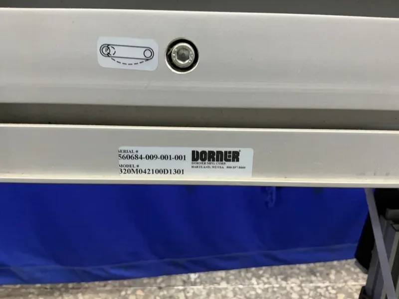 DORNER 4”X250”, 3/8 HP 3200 SERIES FLAT BELT CONVEYOR WITH LUBRICATORS ASSEMBLY  -  320M042100D1301