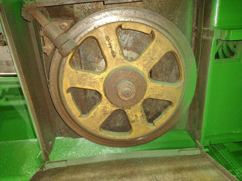 18" X 20" HYD-MECH MODEL V18 SERIES II VERTICAL BAND SAW: STOCK #24965