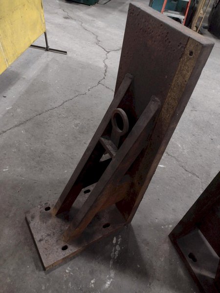 (2) 26&quot;L x 16&quot;W x 52&quot;H SET OF 2 STEEL ANGLE PLATES: STOCK 17141