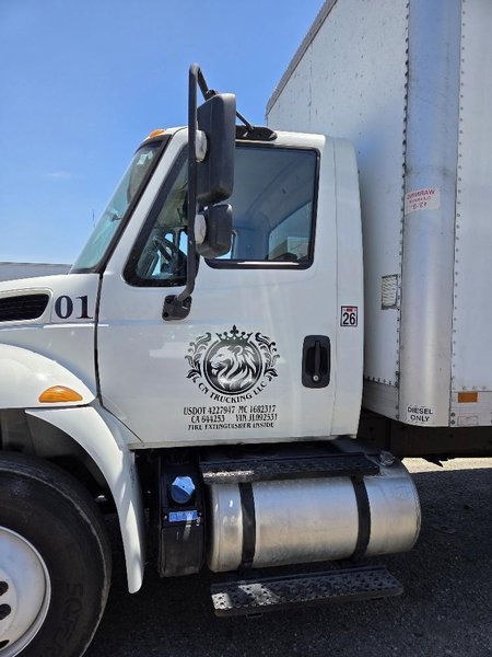 International DuraStar 4300 26’ Box Truck, 2018 – Cummins B6.7 Diesel, Allison Automatic, Liftgate &amp; Non-CDL GVWR