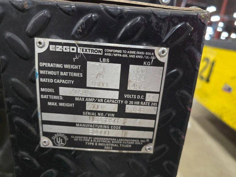 24 VOLT EZ-GO MODEL XI-640 TEXTRON CHASER/TUGGER CART #47: YOBRO #24631