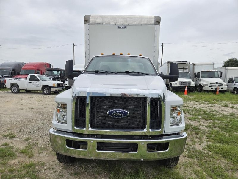 2022 Ford F650 1FDNF6AN0NDF06229