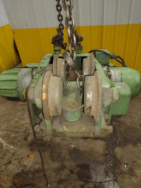 2 TON P&amp;H POWERED CABLE HOIST, WITH ROLLING TROLLEY: YOBRO #25083