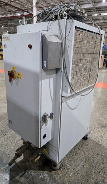 IPG PHOTONICS LC170.01-A. 3. 5/6 Laser Chiller 400/480V, 3PH USED