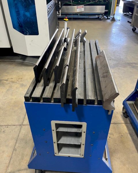 Accurl Genius Pro B40220 13′ x 248 Ton Press Brake