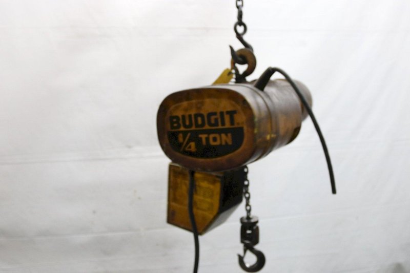 1/4 TON BUDGIT ELECTRIC CHAIN HOIST: STOCK #11998