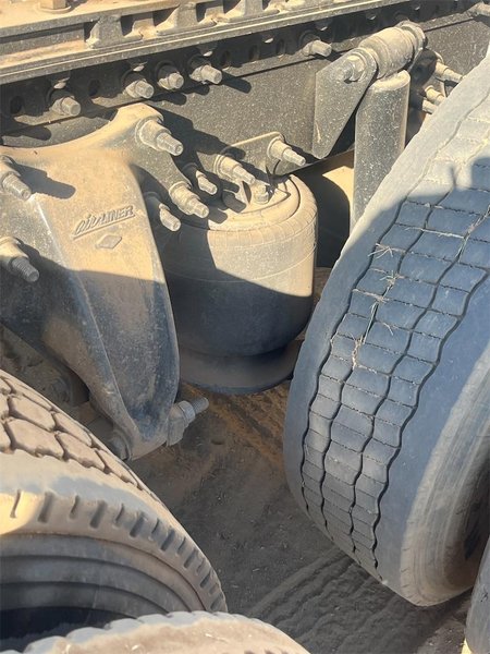 2020 Freightliner CA126SLP - Cascadia  3AKJHHDR2LSLR4945