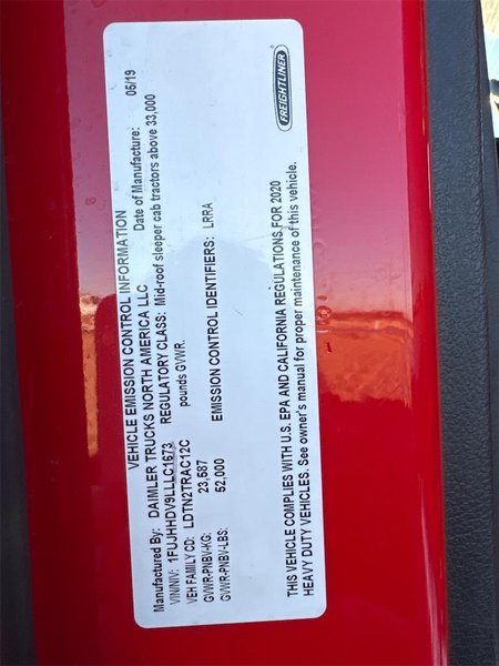 2020 Freightliner Cascadia 1FUJHHDV9LLLC1673