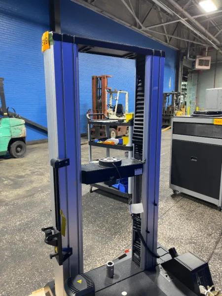 INSTRON 450 LBS UNIVERSAL TESTING MACHINE   -  5564-STANDARD