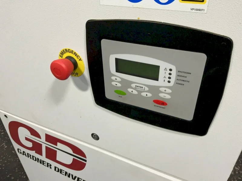 GARDNER DENVER 10 HP ROTARY SCREW AIR COMPRESSOR  -  APEX-15A