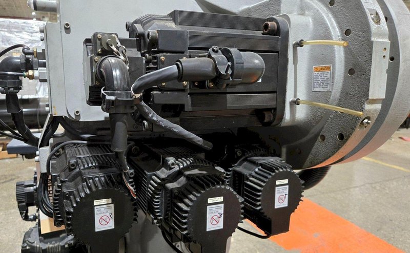 YASKAWA MOTOMAN UP130-RB00 INDUSTRIAL ROBOT ARM AND CONTROL CABINET USED