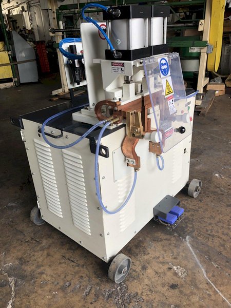 Electroweld Model RBW-100PN Pneumatically Operated 100  KVA Butt Welder