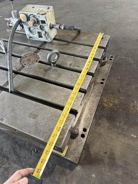 26" X 26" DEVLIEG AIR LIFT ROTARY. STOCK # 0220726
