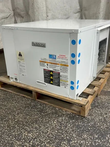 BOSCH WATER SOURCE HEAT PUMP   -  SM060-1AHX-XLSATA-CHTX