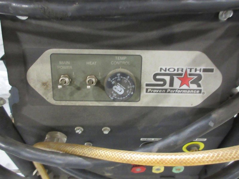 NorthStar Portable Electric Hot Water and Wet Steam Pressure Washer, 2750 PSI, 2.5 GPM, Max Temp 250 F- Auction Item
