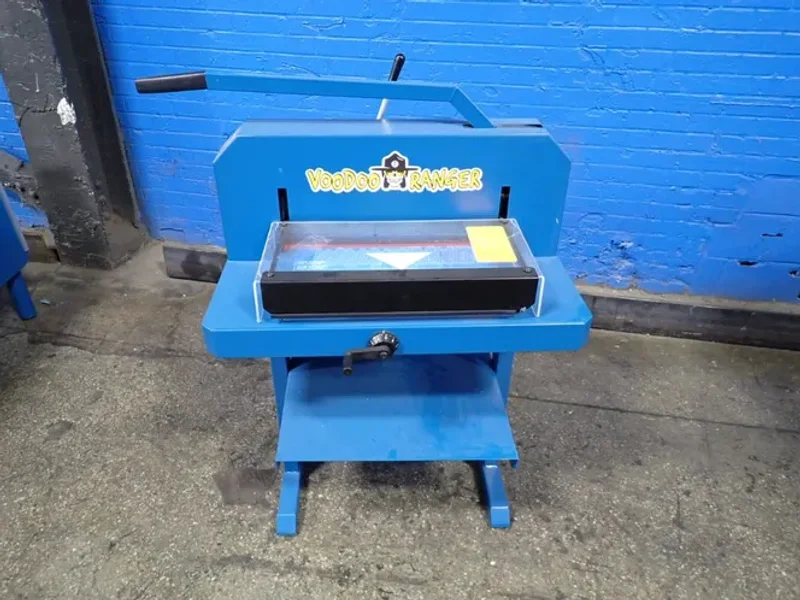 DAHLE 18" X 19" PAPER GUILLOTINE  -  848