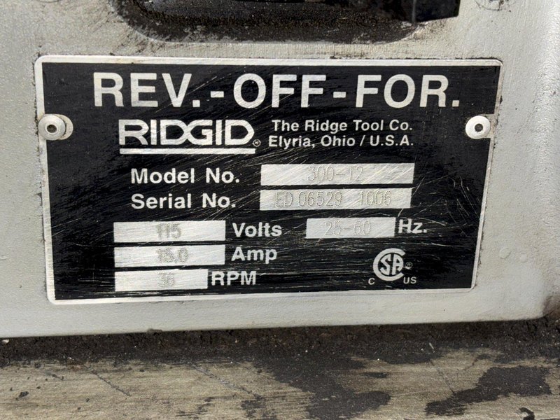 VICTAULIC MODEL #VE272SFS 300 ROLL GROOVING TOOL &amp; RIDGID 300-T2 BASE: STOCK #23120