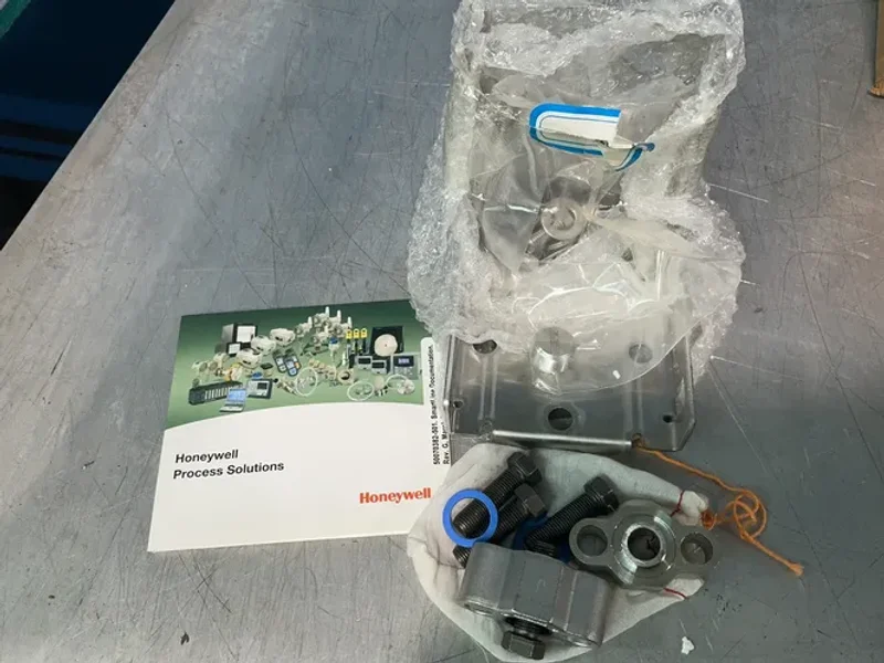 Honeywell 50 Psi Smartline Pressure Transmitter  -  Std810-e1hn6as-1-a-chc-11s-a-2a06-00-0000