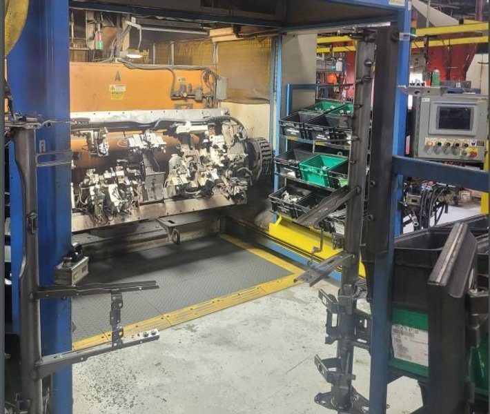 Panasonic Dual Robot Mig Weld Cell, 2014 – TA1600 Robot Arms