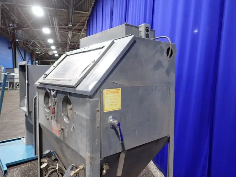 TRINCO 20" X 36" X 20" BLAST CABINET  -  36