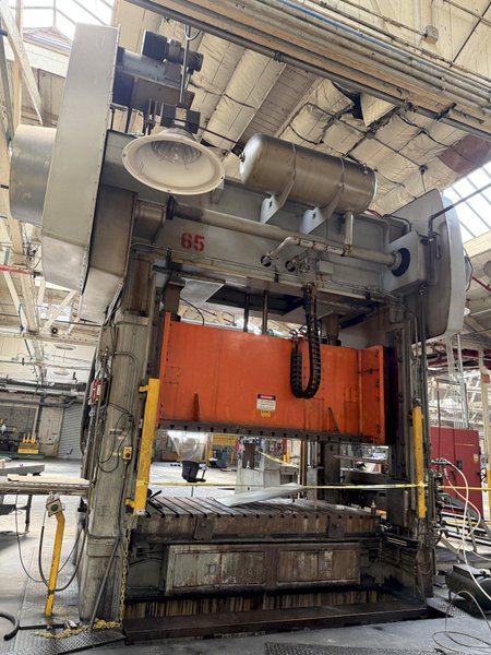 440 TON CLEARING NIAGARA SC2-400-120-60 STRAIGHT SIDE DOUBLE CRANK PRESS(NEW IN 1998) STOCK # 0328626
