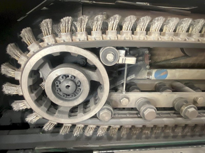 60" WIDE LISSMAC MODEL #SBM-M1500 DESCALER / BELT GRINDER: STOCK #20990